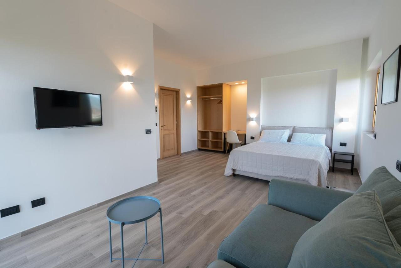 Antares Rooms And Suites Ольбія Екстер'єр фото