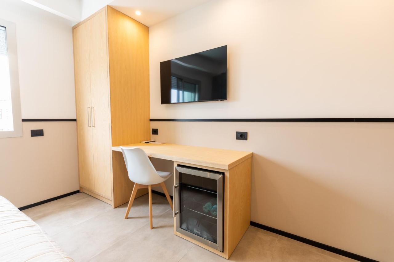 Antares Rooms And Suites Ольбія Екстер'єр фото